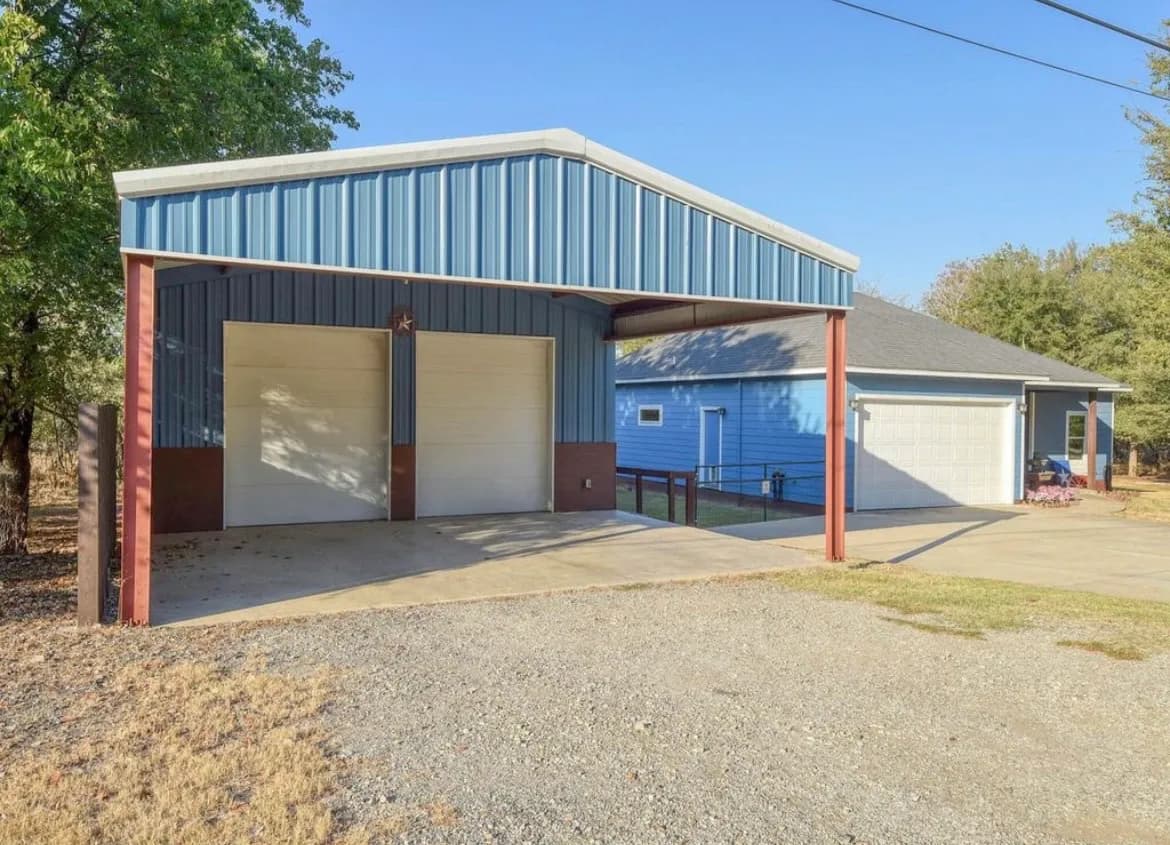 148 Puu Waa Waa Lane, Bastrop, TX – sold home, workshop and house