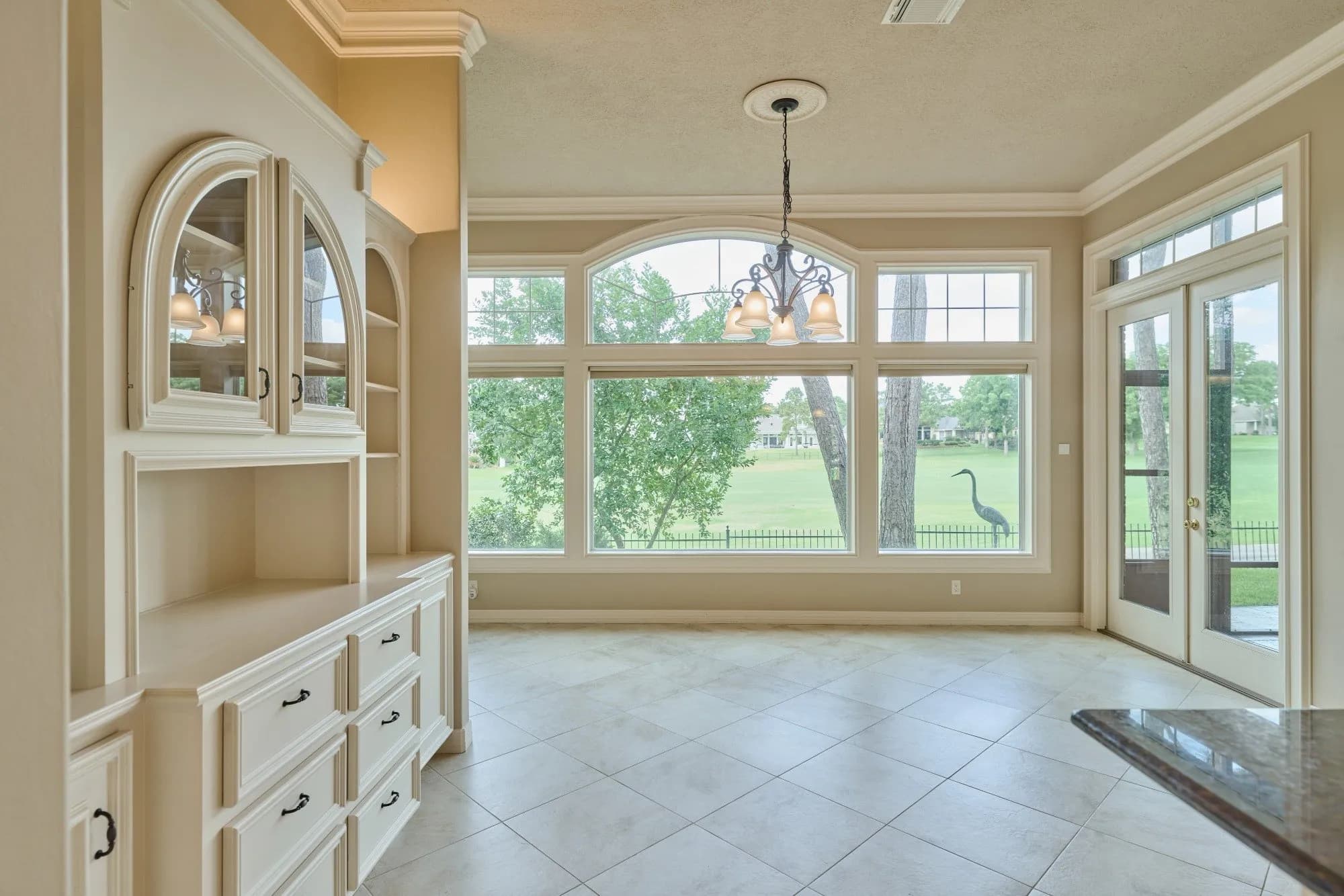 331 Wedgewood Drive, Montgomery, TX – sold home, room overlooking the golf course