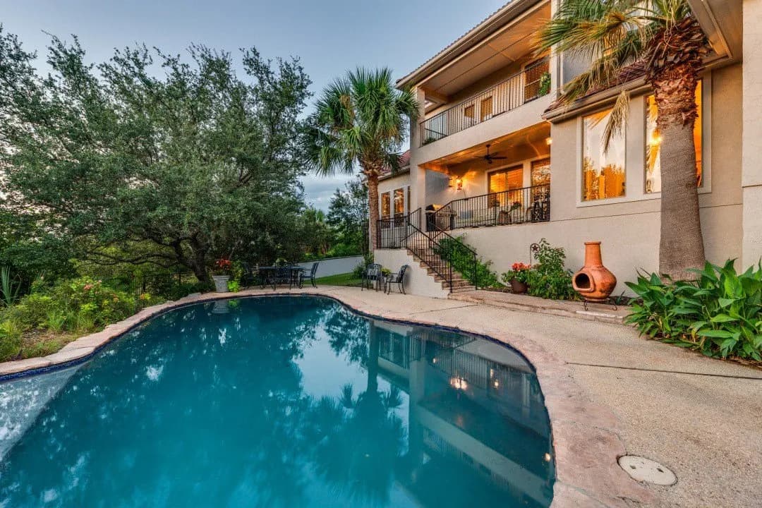 915 Campanile, San Antonio, TX – sold home, resort-style pool